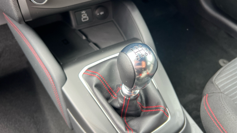 Ford Focus 1.0 EcoBoost Hybrid mHEV ST-Line X Edition 5dr Petrol Estate